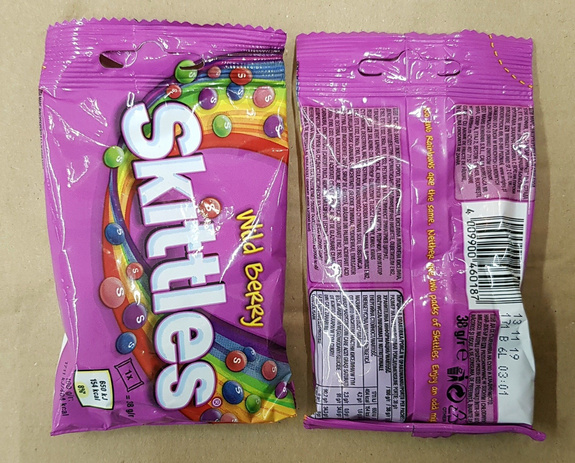 Skittles 80 bags X 38 g Wild Berry x 20 bags , Crazy Sours x 20 bags , Dark side x 20 bags , Fruits x 20 bags - Image 4